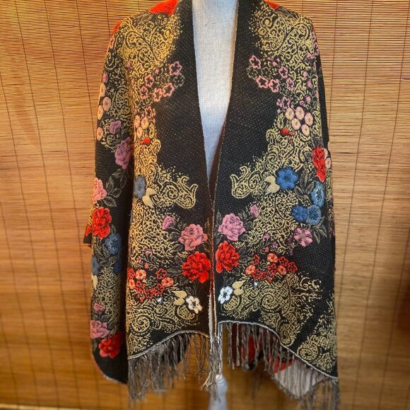 Mixit Gorgeous Floral Cape with Fringe Add Boots and Go! One Size EUC - Picture 2 of 5